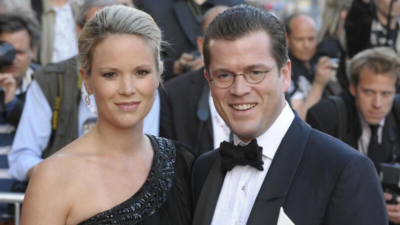 Ina Müller & Co.: Trennungen und Liebesglück bei den Promis Karl-Theodor zu Guttenberg (CSU, r), ehemaliger Bundeswirtschaftsminister, und seine Frau Stephanie Freifrau zu Guttenberg haben sich 2023 voneinander getrennt.