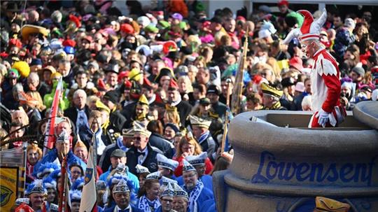 Karneval in Düsseldorf: „Für die regionale Wirtschaft ist der Karneval ein Lichtblick“, sagt IW-Direktor Michael Hüther.