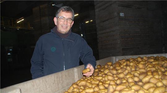 Kartoffeln sind sein Spezialgebiet: Agrar-Ingenieur Wolfgang Hauschild aus Deinste.