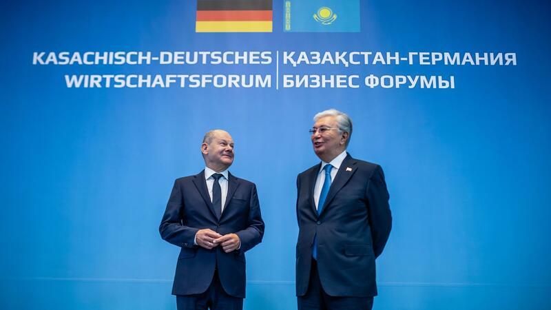 Länger kasachisches Öl für PCK-Raffinerie Kasachstan soll mehr Rohöl nach Deutschland liefern. Damit soll die PCK-Raffinerie in Schwedt besser ausgelastet werden.