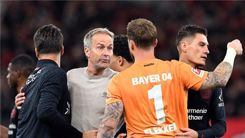 Sieg zu neunt gibt Schub: Hjulmand und die Bayer-Freiheit Kasper Hjulmand freut sich über ein gelungenes Debüt bei Bayer Leverkusen.