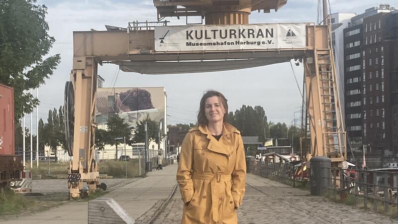 SuedLese Literaturtage: Avant-Premiere der „Stadtschreiberin“ in Buxtehude Katelijne Gillis moderiert die Veranstaltung im Kulturforum.