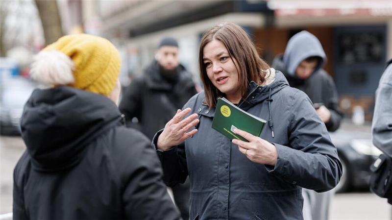 Tschentscher will SPD-Bundesergebnis abschütteln Katharina Fegebank hofft, dass die Grünen auch Unentschlossene und Wechselwähler ansprechen.