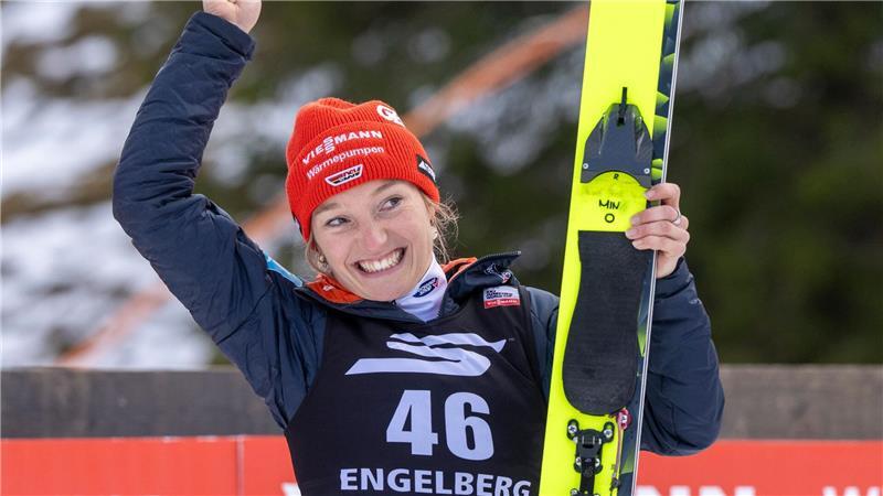 Katharina Schmid darf sich Hoffnungen auf die ehrenvolle Aufgabe als Fahnenträgerin machen. (Archivbild)