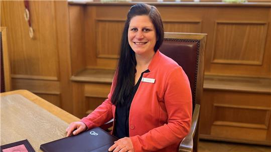 Katharina Schulze im Trauzimmer im Stader Rathaus.