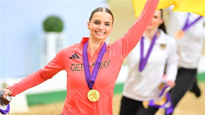 Kathrin Meyer ist Deutschlands derzeit erfolgreichste Voltigiererin im Einzel. Sie geht auf ihre Abschiedstournee - mit besonderem Finale.