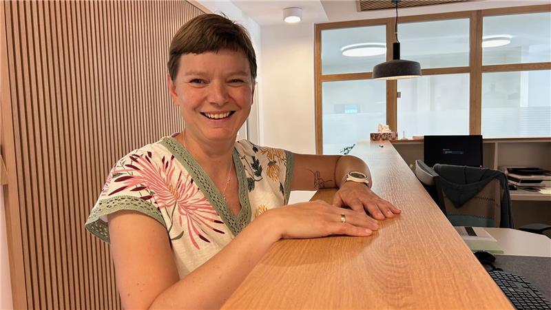 Leiser Umzug: Der erste Tag der Hammaher Hausärzte in der neuen Praxis Katja Scheil ist erleichtert. Als verantwortliche Umzugsmanagerin hat die Allgemeinmedizinerin ganze Arbeit geleistet.