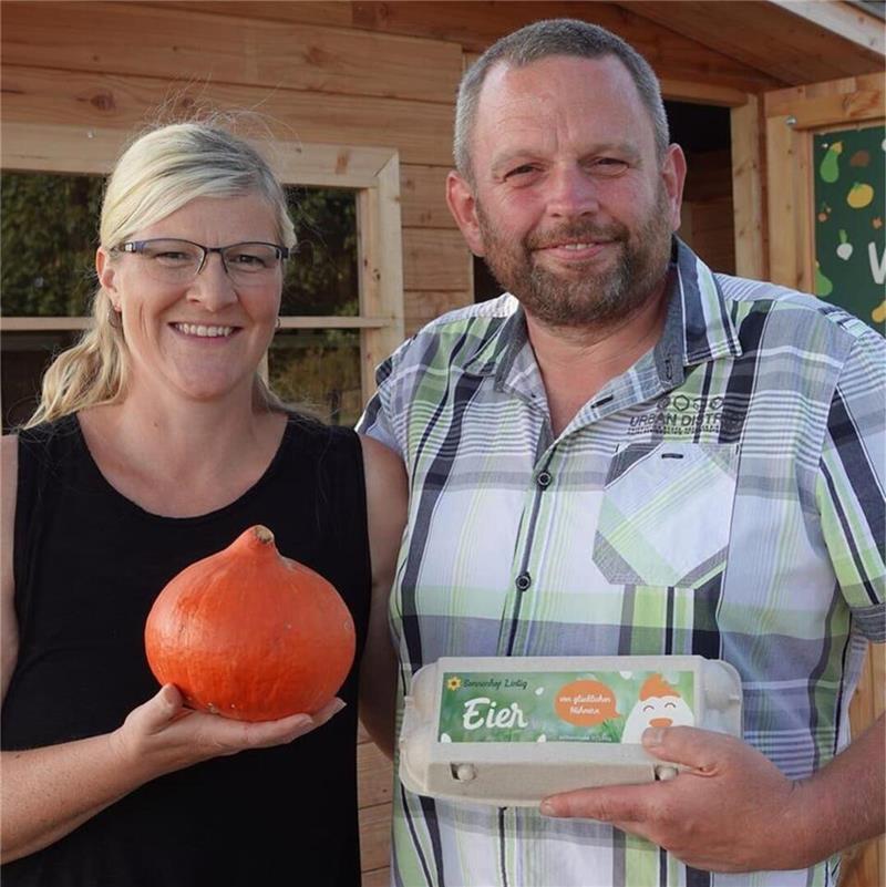 Katrin und Frank Ploch können immer noch lächeln, obwohl ihr Hofladen schon mehrfach nachts von unerwünschten „Kunden“ aufgesucht wurde.