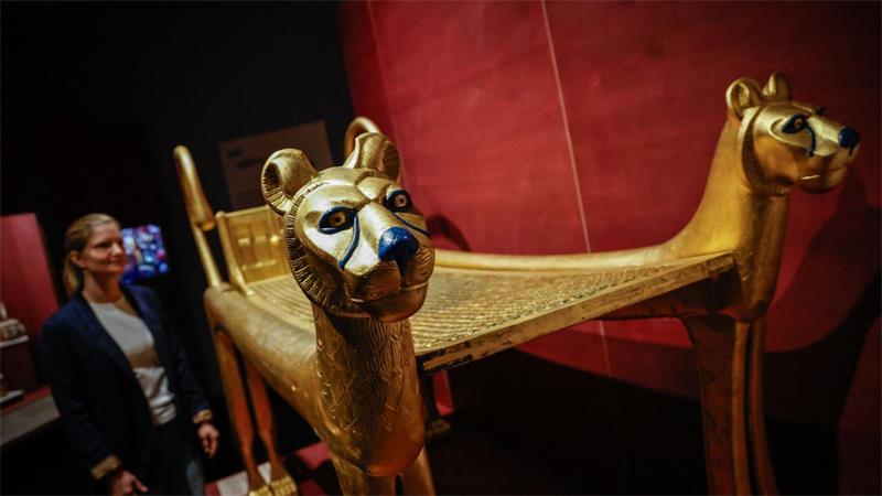Von Kultkatzen bis Samtpfoten – Ein „Catwalk“ durchs Museum Katzen wurden in vielen Kulturen besondere Kräfte nachgesagt.