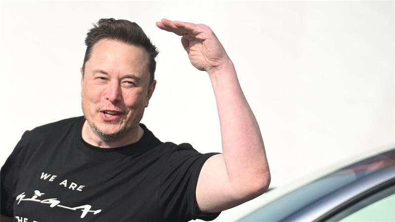 Plötzlich Fußball: Kauft Elon Musk den FC Liverpool? Kauft Elon Musk den FC Liverpool? Die Frage beschäftigt Großbritannien.