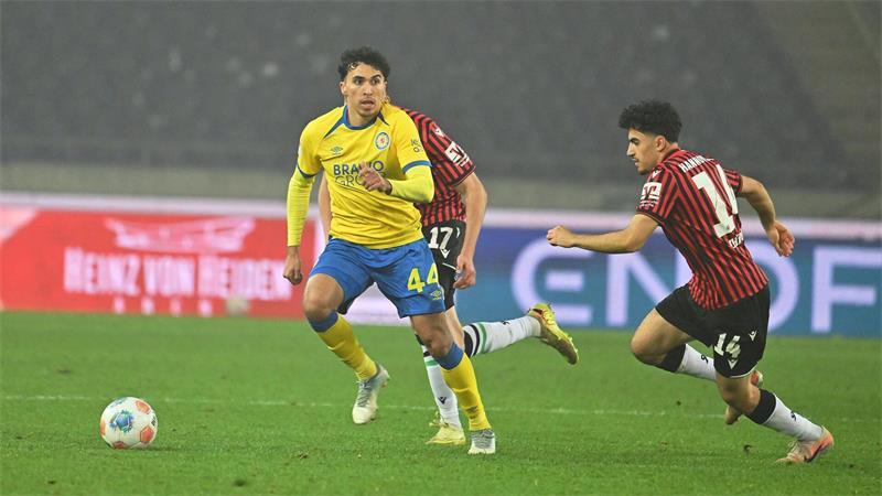 Kehrt in seine US-Heimat zurück: Johan Gomez von Eintracht Braunschweig. (Archivbild)