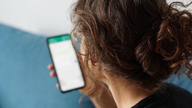 Ghosting: Wenn sich eine Bekanntschaft in Luft auflöst Kein Anruf, keine Nachricht, nichts: Auch früher wurden Menschen nach dem Kennenlernen einfach sitzengelassen, aber heutzutage gilt dies in der Datingwelt als „Plage“.