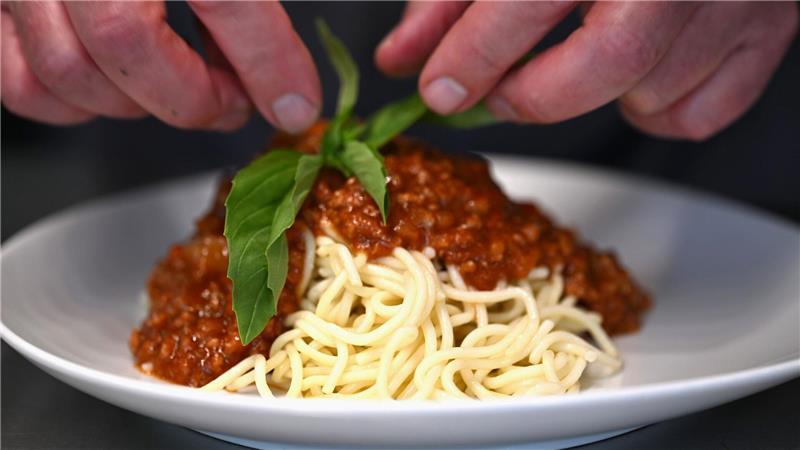 Tiefkühl-Essensfabrikant profitiert vom Fachkräftemangel Kein Gericht verkauft Apetito in Kantinen häufiger als dieses: Spaghetti Bolognese.