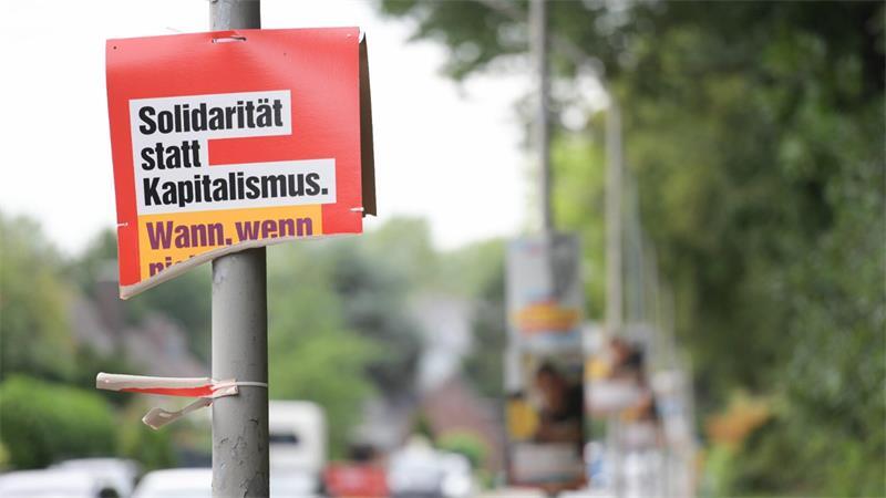 Kein Kavaliersdelikt: Die Beschädigung von Wahlplakaten kann rechtliche Konsequenzen nach sich ziehen. (Archiv)