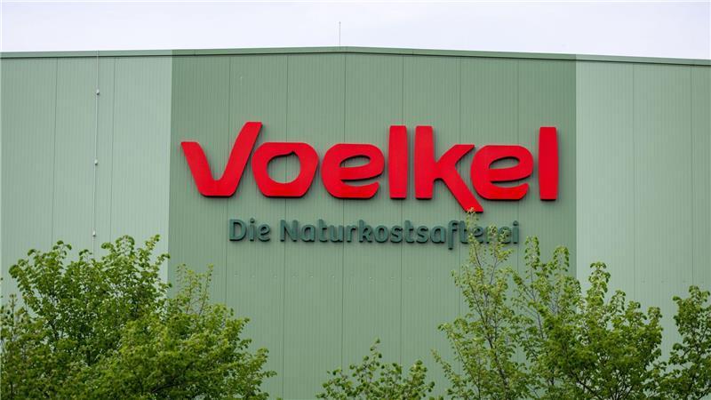 (K)ein Saftladen: Die Voelkel GmbH im niedersächsischen Höhbeck erzielte im vergangenen Jahr einen Umsatz von rund 140 Millionen Euro. (Archivbild)