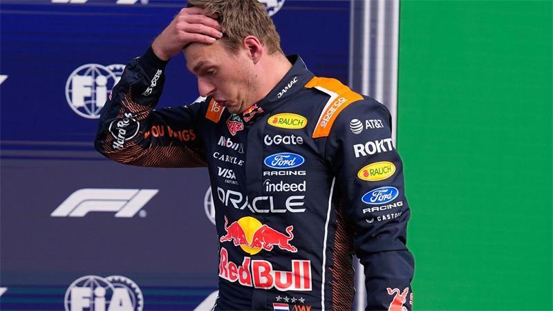 Kein guter Tag für Max Verstappen: Er scheidet nach einem heftigen Crash aus.  