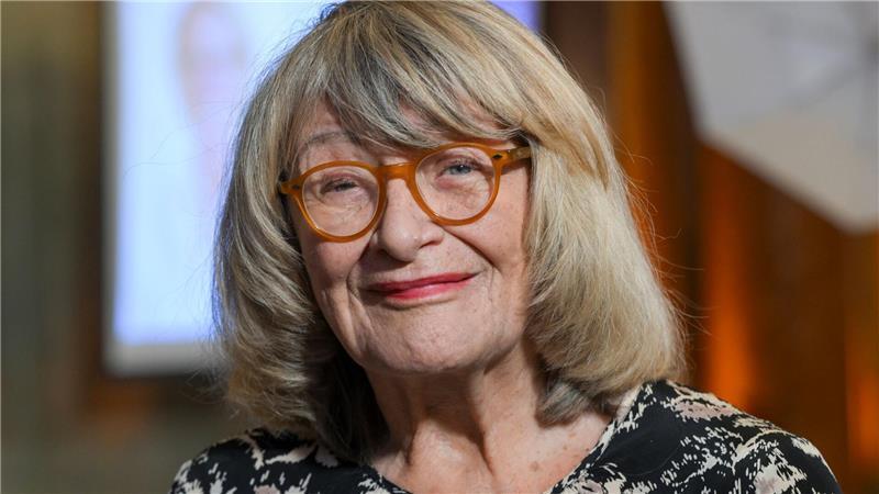 Alice Schwarzer: Manchmal würde ich gerne schießen können Keine große Freundin der Bundeswehr, aber wehrhaft: Alice Schwarzer.