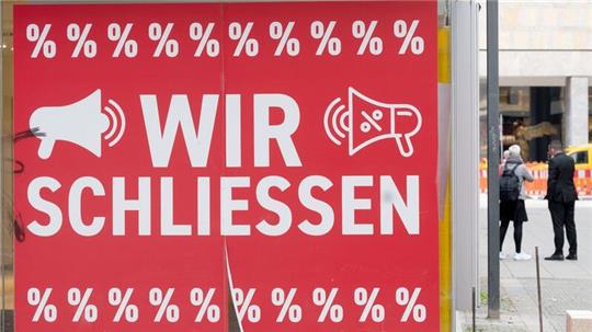 Keine guten Zeiten für Unternehmer: Immer mehr Firmen in Deutschland droht Experten zufolge wegen schwächelnder Konjunktur und steigender Kosten die Insolvenz.