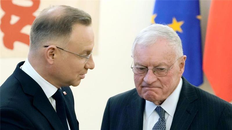 Kellogg (rechts) besuchte Polen auf der Durchreise nach Kiew, wo er am Donnerstag mit dem ukrainischen Präsidenten Wolodymyr Selenskyj und Verteidigungsminister Rustem Umjerow zusammentreffen wird. 