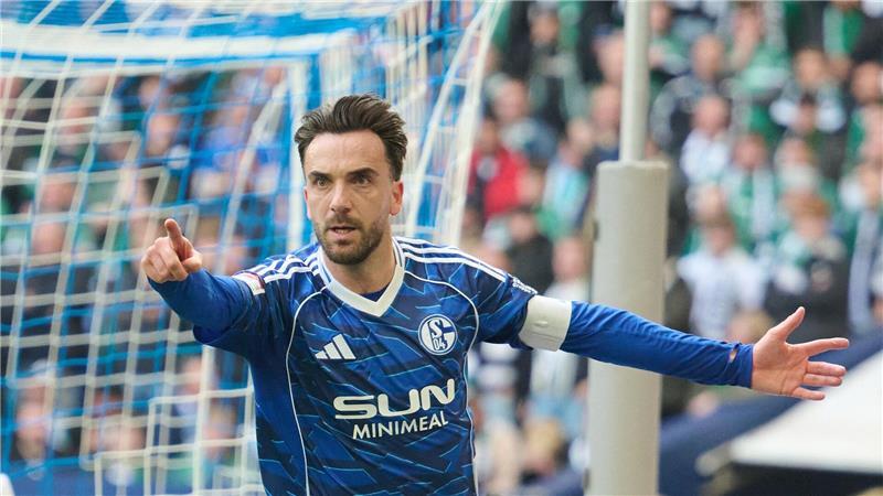 Kenan Karaman brachte Schalke in Führung.