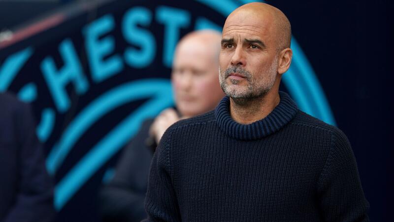 Guardiola begeistert vom möglichen Bayern-Trainer Kompany Kennt Vincent Kompany gut aus gemeinsamen Zeiten bei Manchester City: Ex-Bayern-Coach Pep Guardiola.