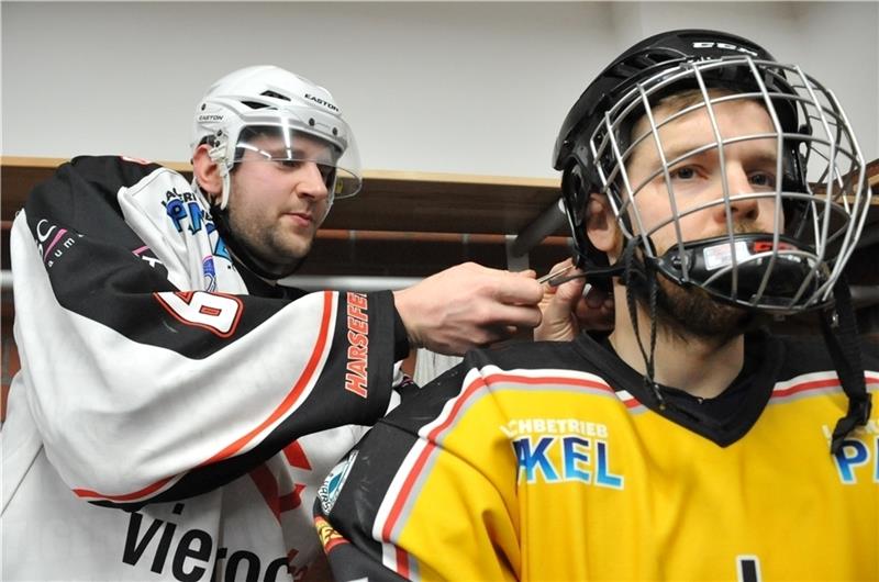 Kennt alle Tricks und Tipps beim Einkleiden: Kim Jesgarsch (links).