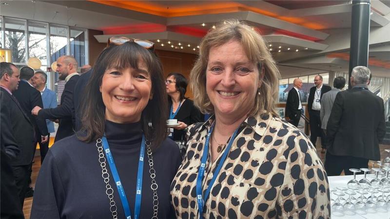 Kerstin Maack, Wirtschaftsförderung Buxtehude, und Stephanie Feindt, Geschäftsführerin des Wirtschaftsvereins Buxtehude.