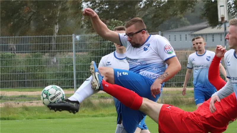 Neue Trainerin, neuer Kampfgeist: Hammah II kratzt am Punktgewinn Kevin Hellwege, der Mann des Spiels, hat alles weggegrätscht und Hammah II lange im Spiel gehalten.