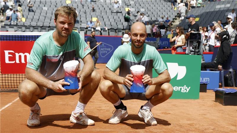 Überraschung am Rothenbaum: Ignacio Buse siegt gegen Tommy Paul Kevin Krawietz (l) und Tim Pütz siegten zum dritten Mal gemeinsam in Hamburg.