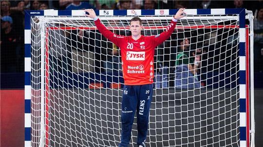 Kevin Möller und die SG Flensburg-Handewitt feiern einen klaren Sieg in Tschechien.