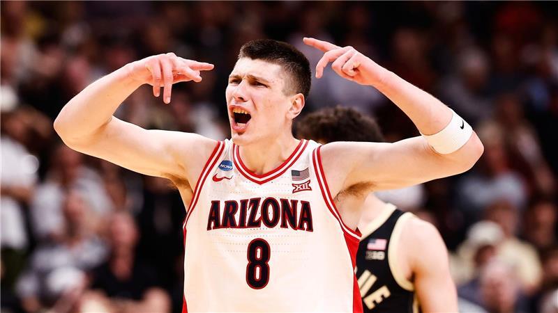 Kharchenkov verabschiedete sich vom FC Bayern und spielt nun bei den Arizona Wildcats.