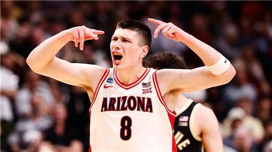 Kharchenkov verabschiedete sich vom FC Bayern und spielt nun bei den Arizona Wildcats.