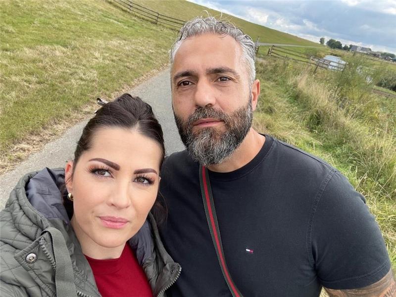 Fight Club entsteht in Drochtersen Kickbox-Wettkampftrainer, Kampfrichter und Ringsprecher Baris Tekin und seine Lebensgefährtin Desiree Reppmann.
