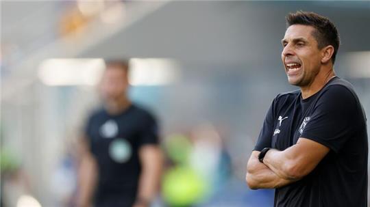 Kiel muss ohne den Rot-gesperrten Trainer Marcel Rapp gegen Bayern München antreten.