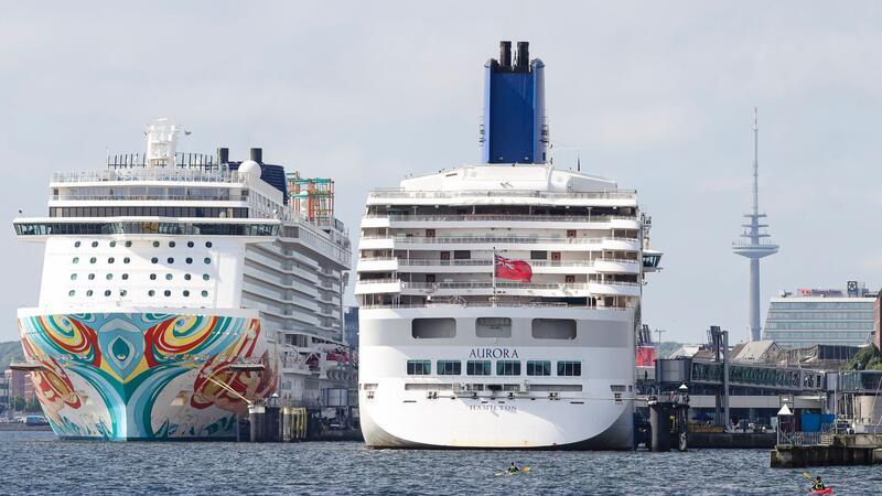 Mehr Güterumschlag im Kieler Seehafen Kiel wurde im ersten Halbjahr 82 Mal von Kreuzfahrtschiffen angelaufen.