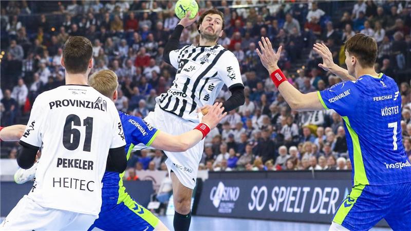 Kiels Domagoj Duvnjak wirft auf das Tor.