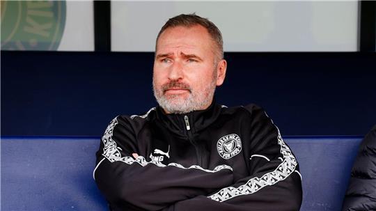 Kiels Trainer Tim Walter bei seinem Einstand als Coach der Zweitligisten. 