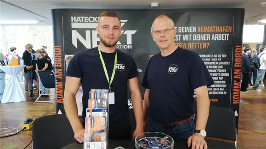 Kilian Reimers (links) und Christian Schneidereit machten Werbung für Hatecke.