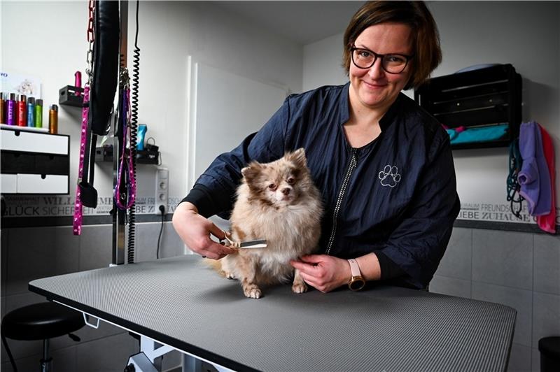 Kim Stefanie Dähne kümmert sich um das Wohlergehen ihrer Kunden.