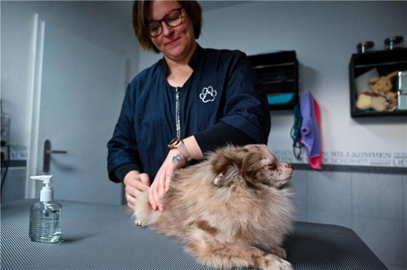 Kim Stefanie Dähne kümmert sich um das Wohlergehen ihrer Kunden.