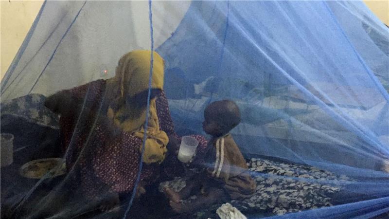 Kindersterblichkeit kann mit einfachen Mitteln bekämpft werden - wie etwa Moskitonetzen. (Archivbild)