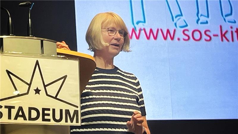 Kita-Gipfel im Stadeum: Galgenhumor und andere Wege aus der Krise Kita-Bildungskonferenz 2025.