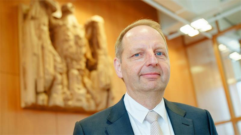 Heizungsgesetz-Urteil: Bundestag bleibt beim Tempo flexibel Kläger Thomas Heilmann hat mit der Entscheidung gerechnet.