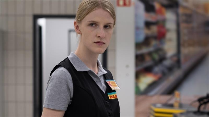 Klara Lange als Pina in der Streaming-Serie „Die Discounter“.