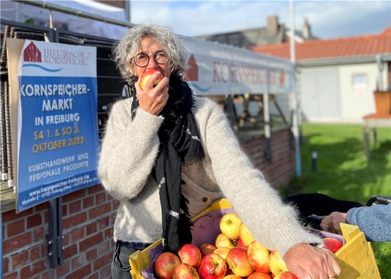 Erneut verlässt eine Geschäftführerin den Freiburger Kornspeicher Kleine Pause mit Apfel: Susann Becker, Geschäftsführerin des historischen Kornspeichers in Freiburg.