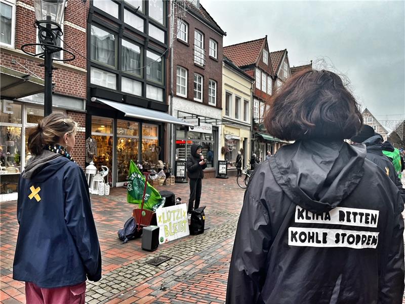 „Klima retten. Kohle stoppen“, so die Forderung von Fridays for Future. Foto: FFF Buxtehude