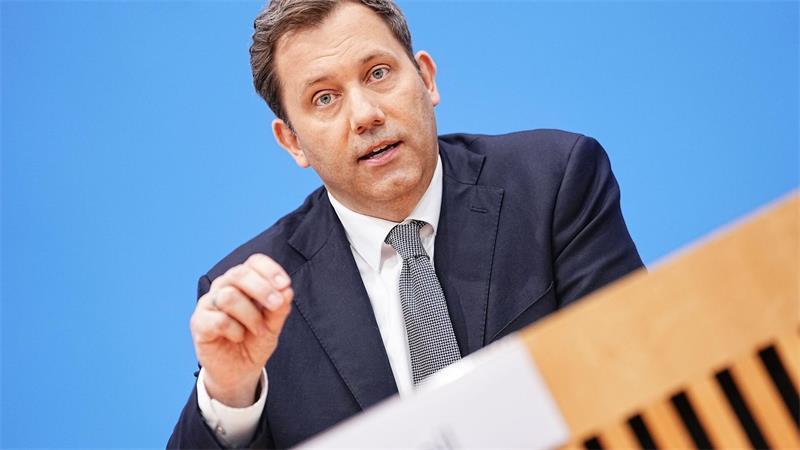 Kabinett bringt Haushalt auf den Weg - warum es Kritik gibt Klingbeil will den Haushalt konsolidieren.