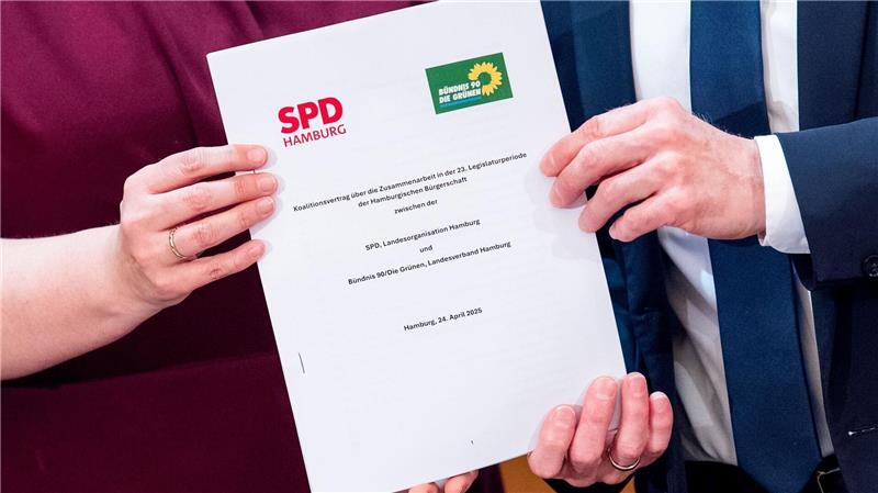 Rot-Grün will Kurs halten - Stühletausch im Senat Knapp 150 Seiten umfasst der neue Koalitionsvertrag von SPD und Grünen in Hamburg.