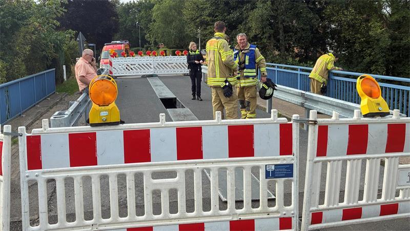 Knapp eine Woche lang blieb die Behelfsbrücke über den Bützflether Kanal gesperrt.