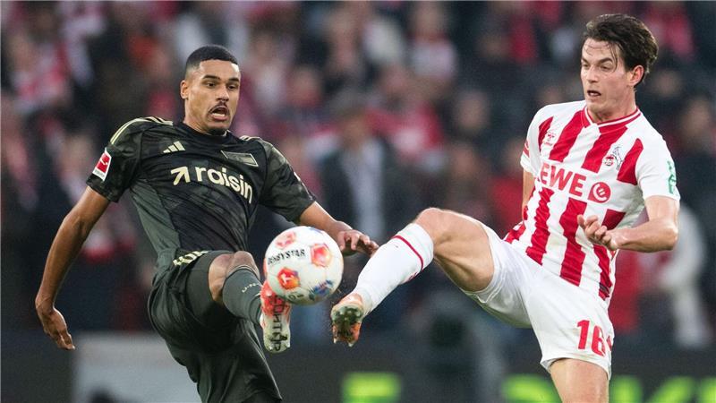 Kölns Kakub Kaminski (r) hatte in der ersten Hälfte zwei Chancen. 